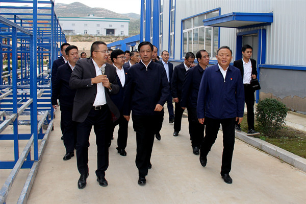 朝陽市市委書記、市人大常委會主任蹇彪率領(lǐng)導(dǎo)班子到我司考察調(diào)研